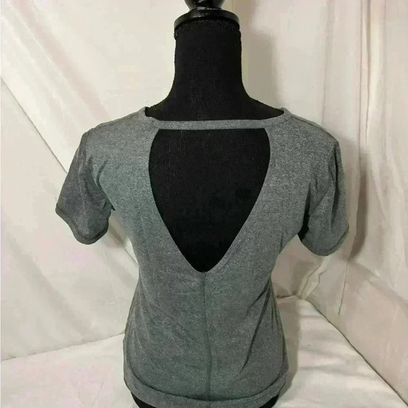 Womens size small MIT shirt, D147 - Picture 2 of 4